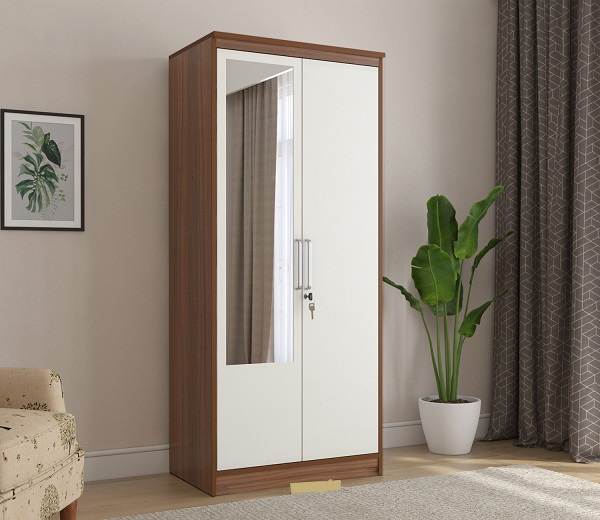 Mẫu thiết kế tủ quần áo gỗ ép có gắn gương sang trọng, đem lại nét tinh tế độc đáo cho căn phòng.