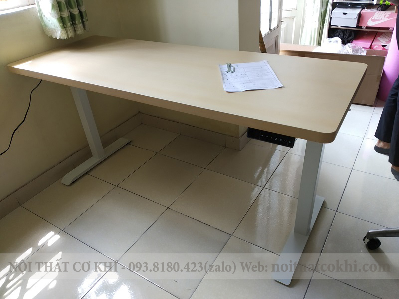 Bàn nâng hạ thông minh và địa chỉ mua hàng uy tín