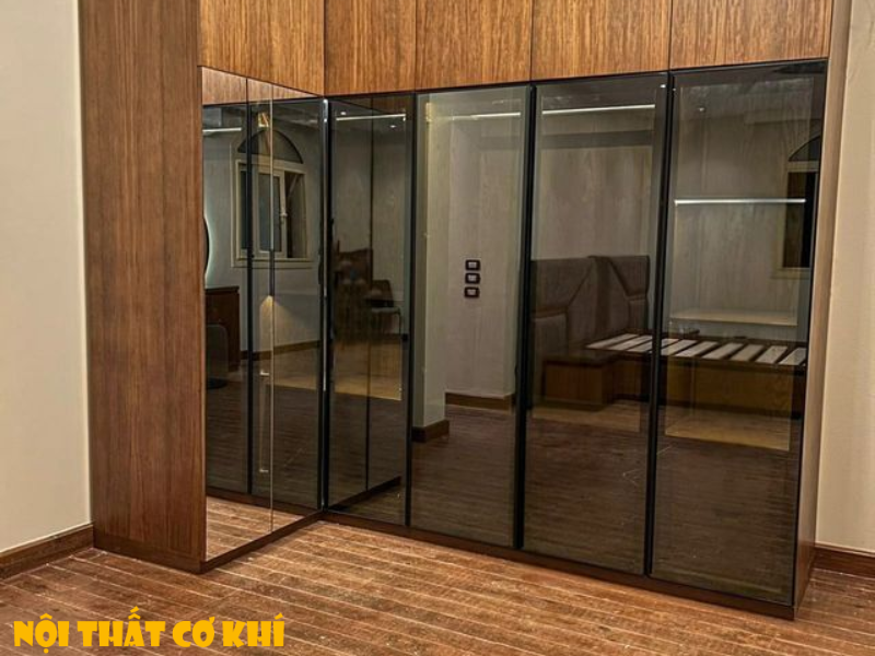 Tủ quần áo kịch trần cánh mờ